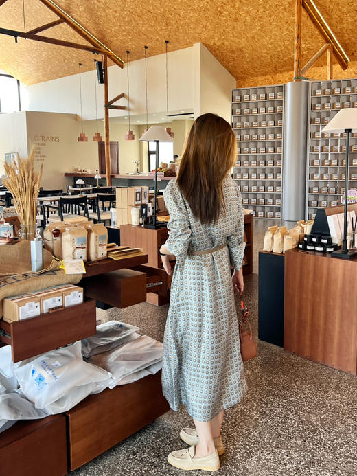 2509204   衬衫式 真丝连衣裙 2色 商品图3