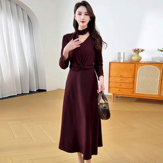 QYM 26801-Y气质优雅收腰连衣裙妈妈装大摆长裙 商品图1