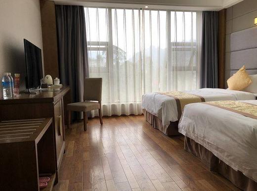 【崇州拉菲玺龙温泉酒店】199起抢高级房1晚+2大1小早餐+泡半山温泉＋健身房，度假泡汤好去处~ 商品图6