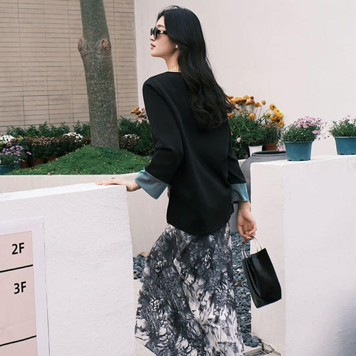 HeraChole·翡翠宝石丝绒手袖新中式套装 ，初秋的温柔与奢华，在丝绒肌理间流转，自在自洽【3-5天发货】【G】 商品图2