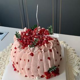 ［石榴主题创意水果蛋糕］