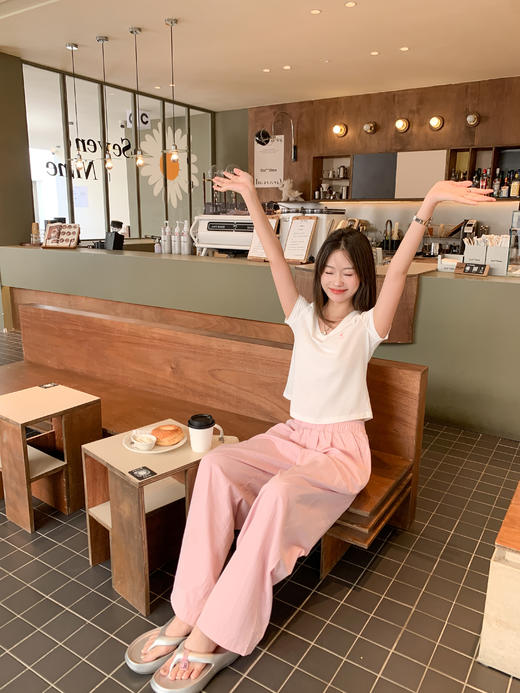 <曾小咸推荐>现货秒杀！最后一波 ！韩系正肩V领兔子刺绣短袖 日常99.99 立减50 秒杀49.99！ 商品图13