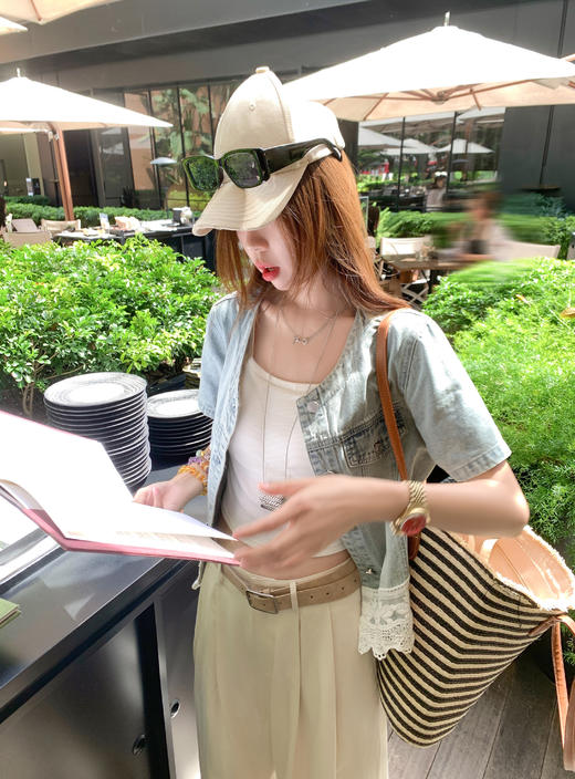 <曾小咸推荐>现货秒杀！最后一波 ！韩版蕾丝拼接圆领短袖牛仔外套 日常229.99 立减140 秒杀89.99！蕾丝半裙秒杀99.99！！休闲裤秒杀89.99！！ 商品图8