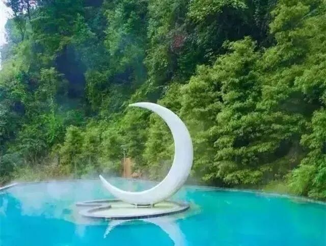 【雲上·自然缘温泉度假酒店丨崇州九龙沟】林中泡泉，置身蓬莱仙境！59元起抢单人温泉票！299元起抢高级大/双床房+早餐+温泉等！