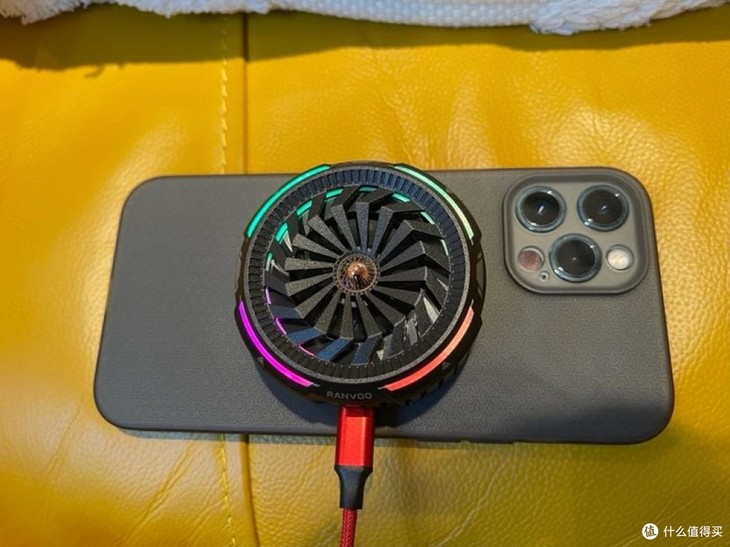 rgb流光灯效，有这个灯攻击力+10