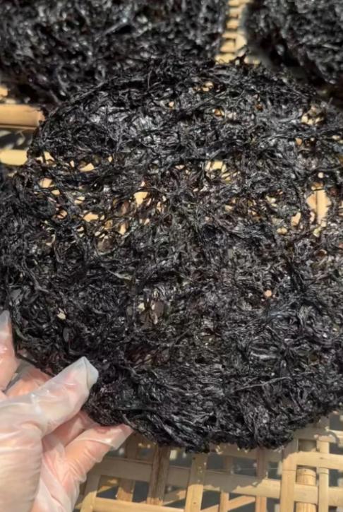 头水紫菜直接当零食吃!【果然U品 即食烤紫菜】免切免撕免洗直接吃💯鲜、甜、滑、嫩🙌鲜掉眉毛的“海上松茸”，营养满分 ✅严选中国「“紫菜之乡”」福建一霞浦的头茬紫菜❗️ 商品图2