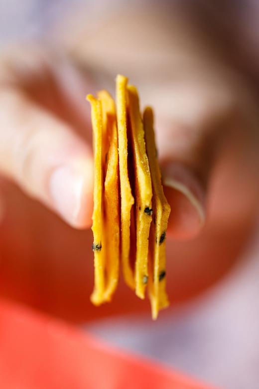 朴食有方地瓜小酥，用“非油炸、纯薯芯、低温慢烤”三大革新，打破传统地瓜片的油腻宿命！ 商品图8
