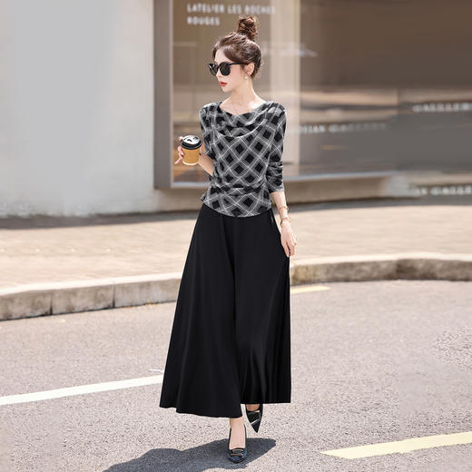 HR SNX3185简洁领型气质减龄凸显女人味腰部显瘦收腰两件套裙 商品图3