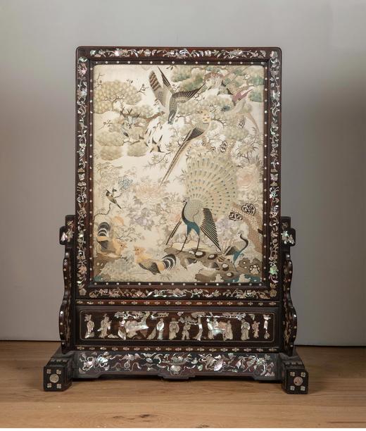 独角鹿西洋古董中国出品木框螺钿镶嵌屏开富贵主题粤绣插屏艺术摆件 商品图0