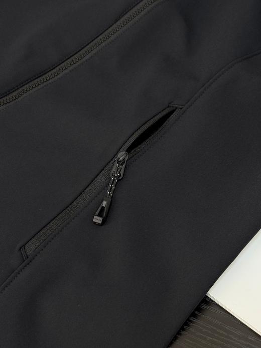 点此购买 凯乐石秋季女士户外活动抗风防泼水轻便耐磨冲锋衣外套 fc 329954 商品图14