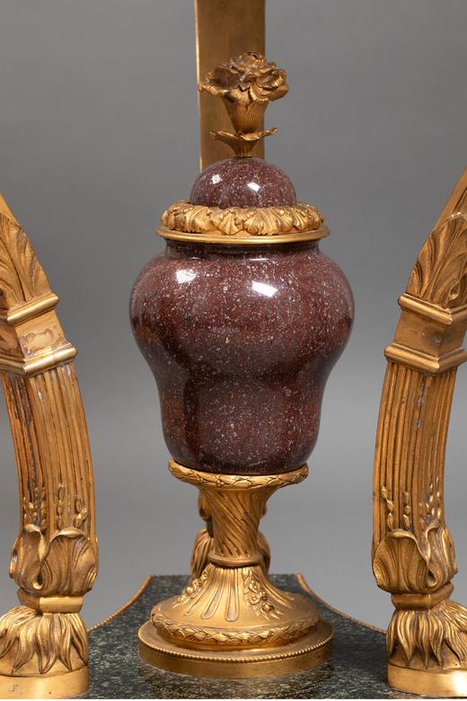 独角鹿西洋古董法国出品路易十六风格羊首奖杯主题铜鎏金精雕装饰大理石台面圆桌 商品图3