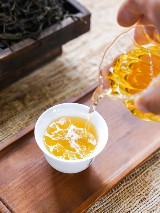 即将售罄！【苏湖半坡单株】2024年勐海苏湖半坡古树单株，99%的人未喝过；精微小产区，50g/罐 商品图1