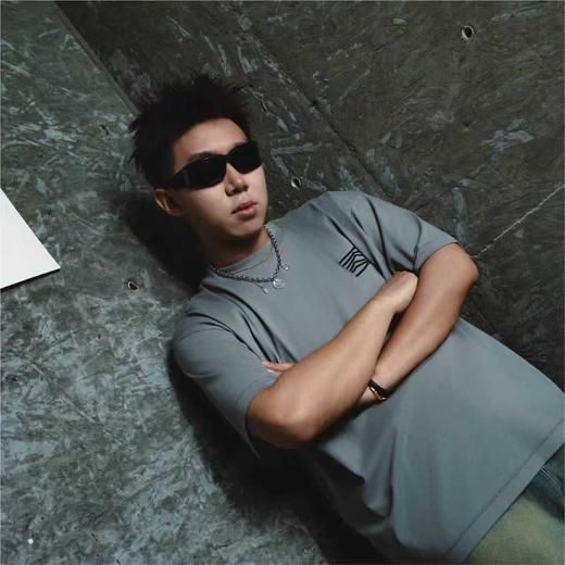 VANQ RIDGE万重M4P纪念款T恤-黑/灰 商品图7