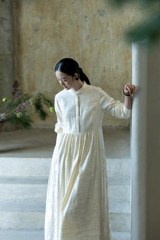 牧衣游原创 芍药提花连衣裙女新款宽松立领光泽质朴气质长裙 屿她 商品图5