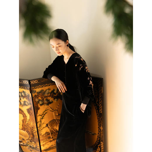 牧衣游原创 丝绒精工手绣套头衫宽松复古东方新中式短外套 浮光 商品图2
