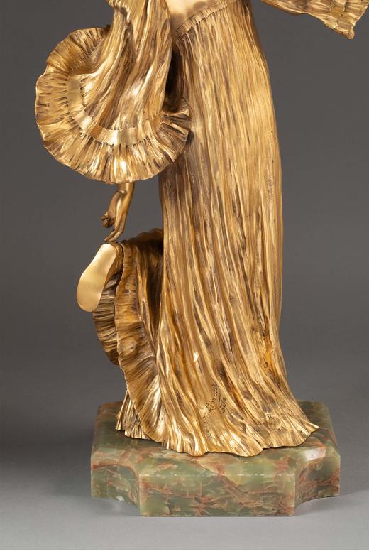 独角鹿西洋古董法国雕塑艺术家A.Léonard签名创作Susse Freres工坊出品飘带舞者系列缟玛瑙底座青铜鎏金古董雕塑艺术摆件 商品图5