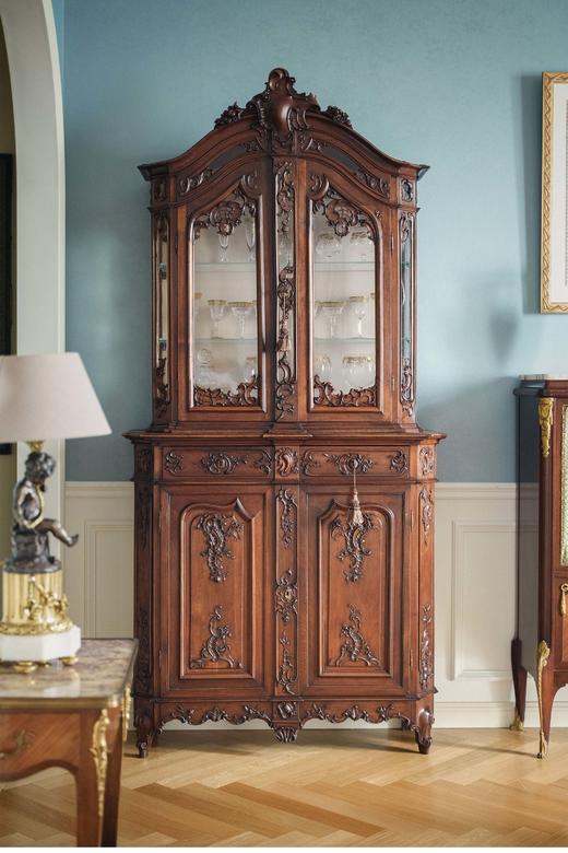 独角鹿西洋古董=法国出品路易十五风格花卉卷叶主题胡桃木精雕装饰玻璃展柜古董家具 商品图0