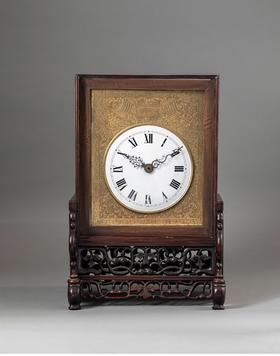 中国古董 中国清代出品藤蔓卷叶纹红木镂雕镶嵌缠枝花卉主题铜鎏金精雕插屏钟