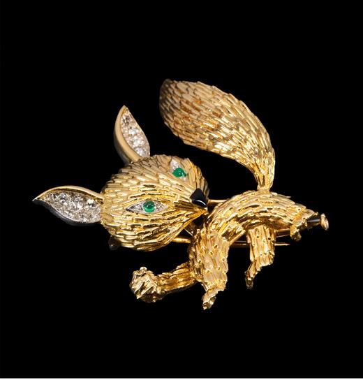 独角鹿西洋古董 法国顶级珠宝世家宝诗龙Boucheron出品18K黄金镶嵌祖母绿钻石及珐琅小狐狸造型古董胸针 商品图3