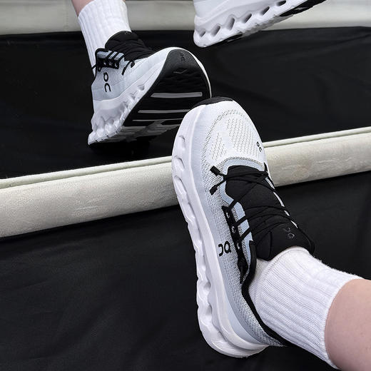 【超模君严选 100%正品】昂跑 Cloudtilt 系列！！男女款 好看百搭 运动必备 商品图3