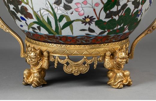 独角鹿西洋古董法国东方风格神兽回纹铜鎏金精雕镶嵌日本造花卉主题铜胎掐丝珐琅花盆套古董摆件 商品图5