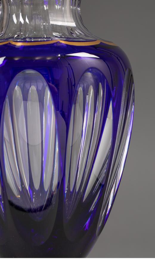 独角鹿西洋古董法国著名水晶工坊圣路易出品Balustre款花叶纹24K描金修饰蓝色水晶精雕古董花瓶 商品图4