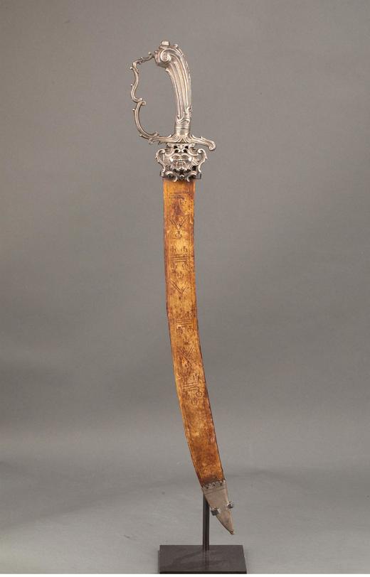 欧洲回流 荷兰出品羊皮纸木芯剑鞘洛可可风格卷叶人面主题纯银精雕刀柄装饰钢制刀刃狩猎弯刀[未开刃] 商品图0