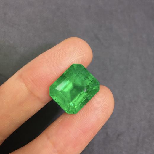 10.82ct刻面祖母绿裸石 商品图1