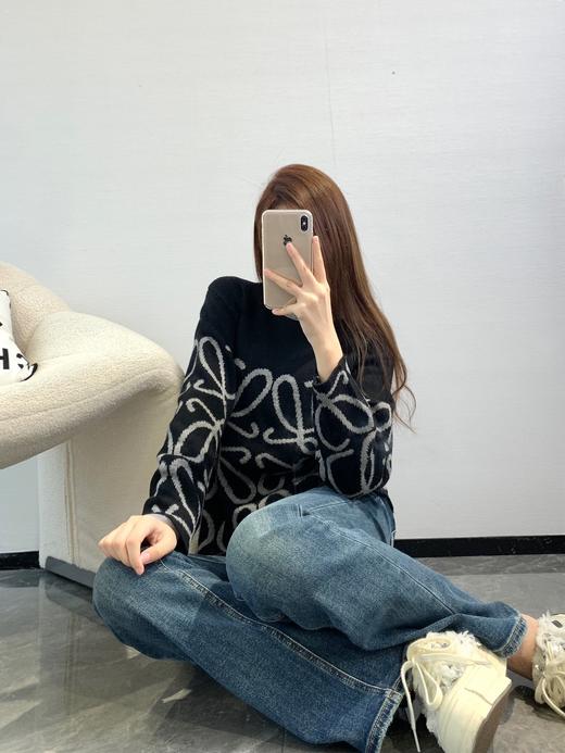 TY402-LOEWE SS22 纯色Logo提花长袖圆领毛衣 男款 黑色  (PG*MM) 9.10直播款 商品图1