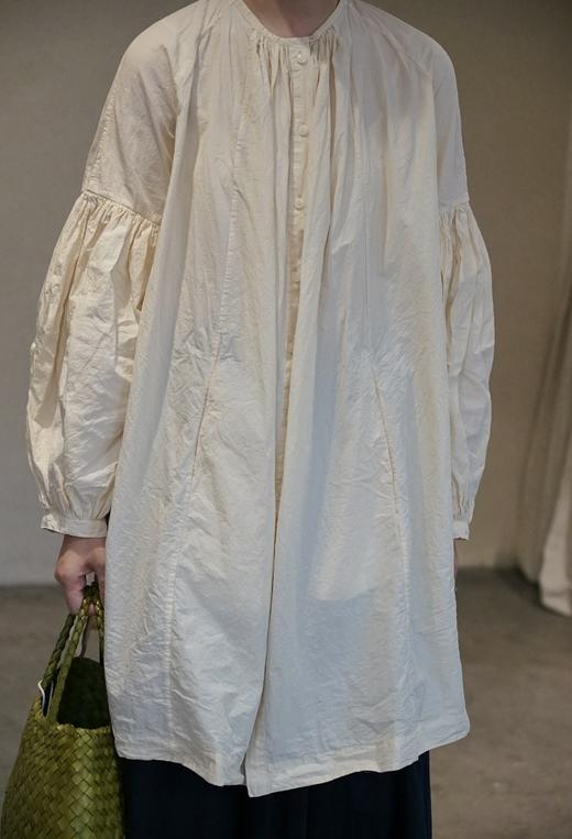 CASEY/CASEY 米色圆领纸感薄长款衬衫 商品图3