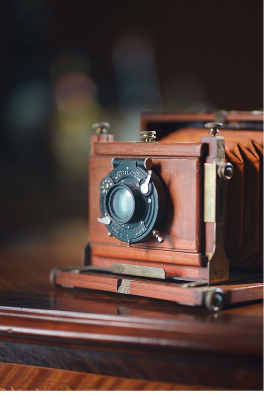 独角鹿西洋古董 法国著名公司高蒙Gaumont出品胡桃木及牛皮装饰黄铜配Koilos快门大画幅风琴机外景相机 商品图3