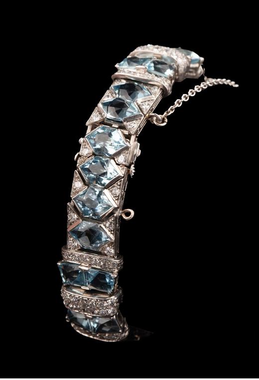 独角鹿西洋古董美国著名珠宝品牌Oscar Heyman出品装饰艺术风格铂金镶嵌海蓝宝石及钻石古董手镯 商品图3