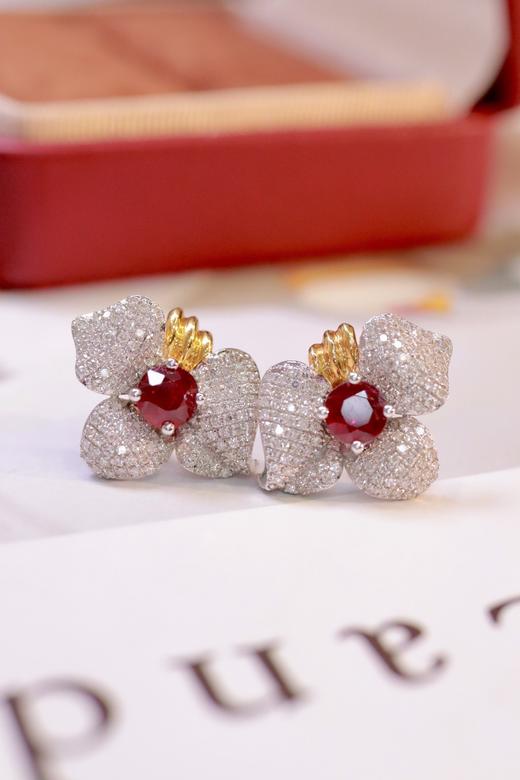 1.63克拉刻面红宝石耳钉 商品图3