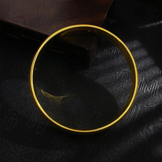 【限时克减150元】足金 无氰5D硬金固口丝绒泥鳅背手镯（面宽约11-12mm）(AR5DSZ00077-1)预售产品下单后不退款不退货不换货不补差价 商品图2