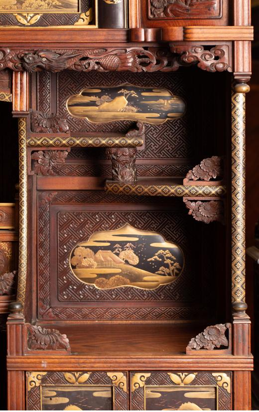 独角鹿西洋古董松木精雕传统山水主题金漆莳绘多宝阁收藏古董柜子 商品图3