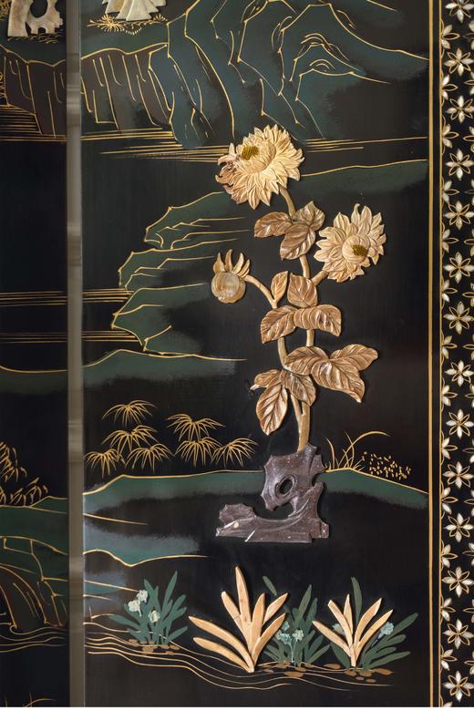 【已售】独角鹿西洋古董20世纪中国创汇时期出品「玉堂春暖」主题硬石镶嵌黑漆描金屏风 商品图3
