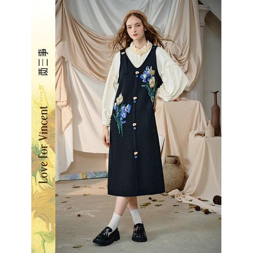 两三事梵高文艺花间梦影2025秋新款森系花朵图案毛织背带裙连衣裙 商品图0