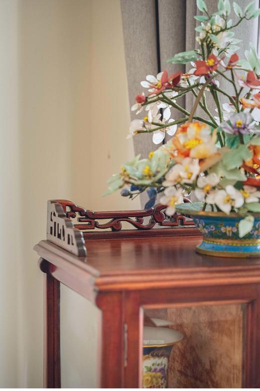 独角鹿西洋古董法国出品VIARDOT东方风格蟠龙主题铜鎏金精雕装饰祥云回纹梧桐木镂雕多层展柜 商品图2