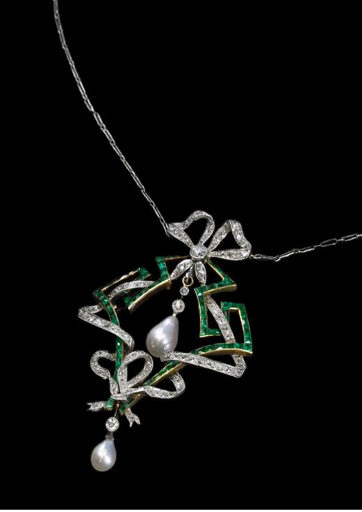 独角鹿西洋古董法国出品美好时代风格蝴蝶结缎带造型铂金镶嵌祖母绿钻石及天然海水珍珠项链古董珠宝 商品图2