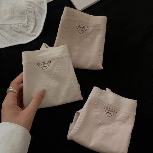 【3条装合辑】秋冬新款内裤女舒适弹力三角裤中腰女士 多种面料波点蕾丝 棉裆含桑蚕丝 商品图5