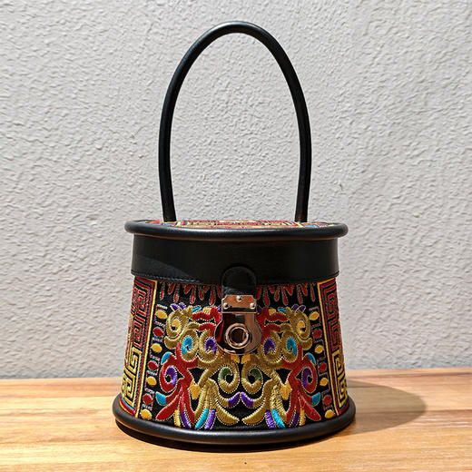 【经典绣花】鹤颜归水桶手提包 | 现货加急发 商品图6