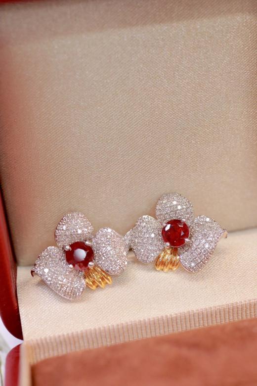 1.63克拉刻面红宝石耳钉 商品图1