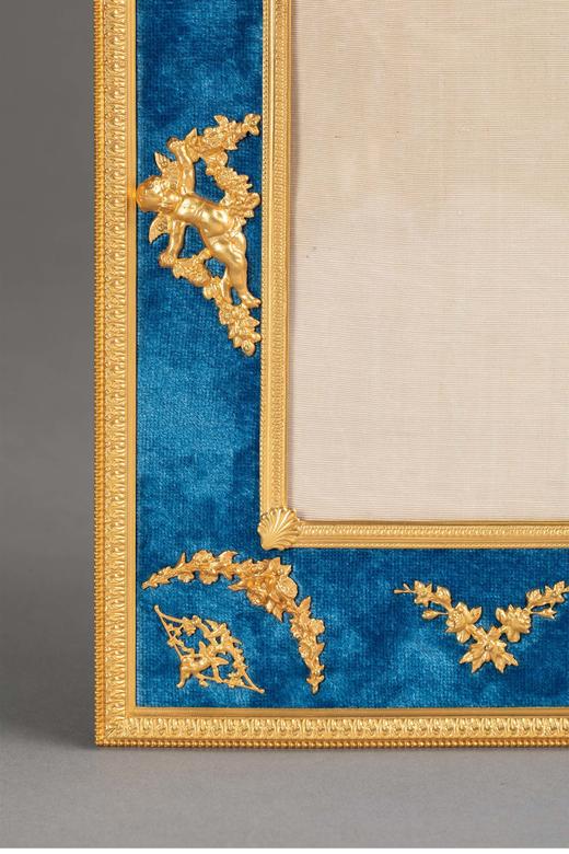 独角鹿西洋古董法国出品路易十六风格天使花卉主题铜鎏金精雕装饰蓝色天鹅绒方形古董相框 商品图4