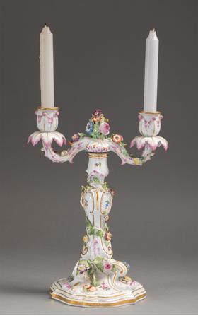 独角鹿西洋古董德国梅森瓷面浮雕装饰彩绘描金双枝头烛台古董摆件