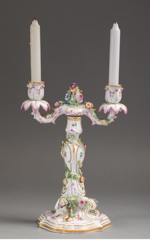 独角鹿西洋古董德国梅森瓷面浮雕装饰彩绘描金双枝头烛台古董摆件 商品图0