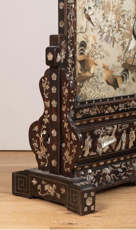 独角鹿西洋古董中国出品木框螺钿镶嵌屏开富贵主题粤绣插屏艺术摆件 商品图5