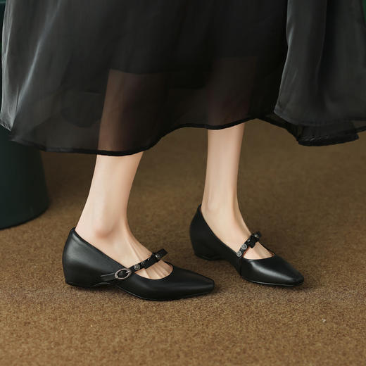 【预售5天】法式复古真皮低跟小皮鞋女新款尖头浅口单鞋一字带玛丽珍鞋HYT&MS-7439 商品图1