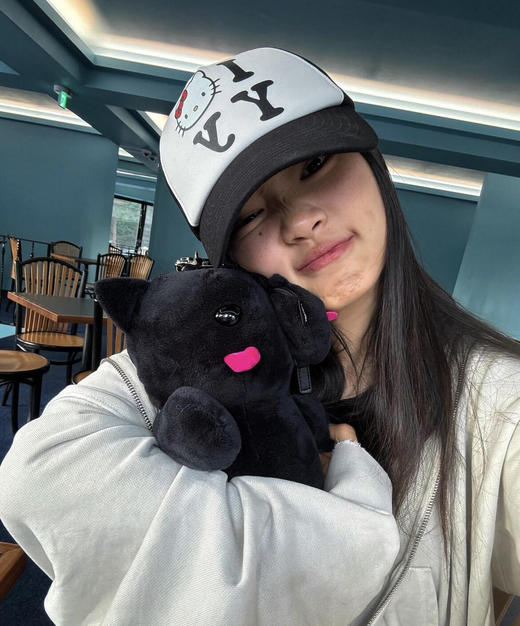 韩国超火C**OMFORT小黑猫双肩包权志龙同款 商品图5