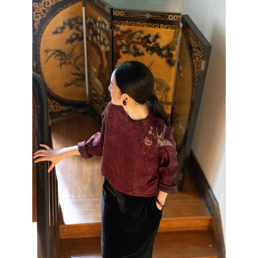 牧衣游原创 丝麻提花手工刺绣套头衫秋拼接东方复古红色上衣 尽染 商品图3