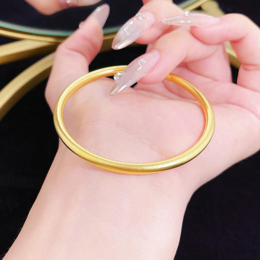 【限时克减128元】足金999 #超轻 古法素圈空心超轻加硬圆管固口手镯（面宽约3.4-3.8mm）(AUQGFSZ00068-3))预售产品下单后不退款不退货不换货不补差价 商品图2